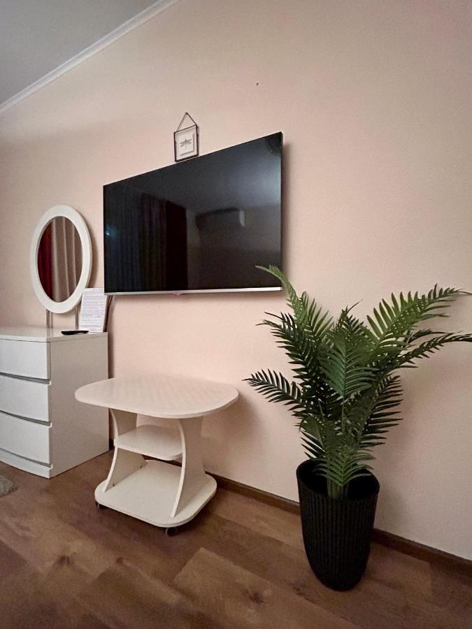 1 Поверх Ж К Паркові Озера Метро Дарниця Apartment Kiev Luaran gambar
