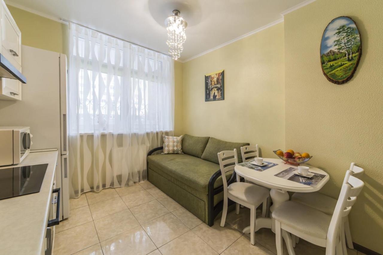 1 Поверх Ж К Паркові Озера Метро Дарниця Apartment Kiev Luaran gambar