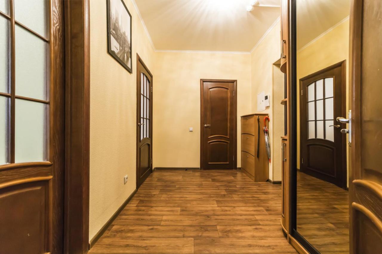 1 Поверх Ж К Паркові Озера Метро Дарниця Apartment Kiev Luaran gambar