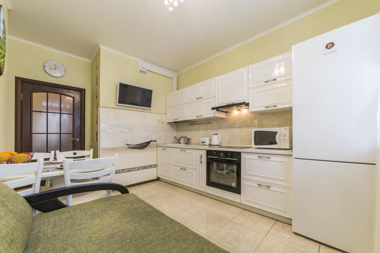 1 Поверх Ж К Паркові Озера Метро Дарниця Apartment Kiev Luaran gambar