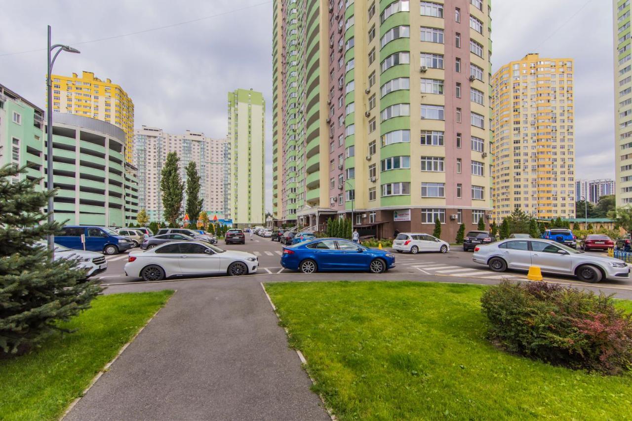 1 Поверх Ж К Паркові Озера Метро Дарниця Apartment Kiev Luaran gambar